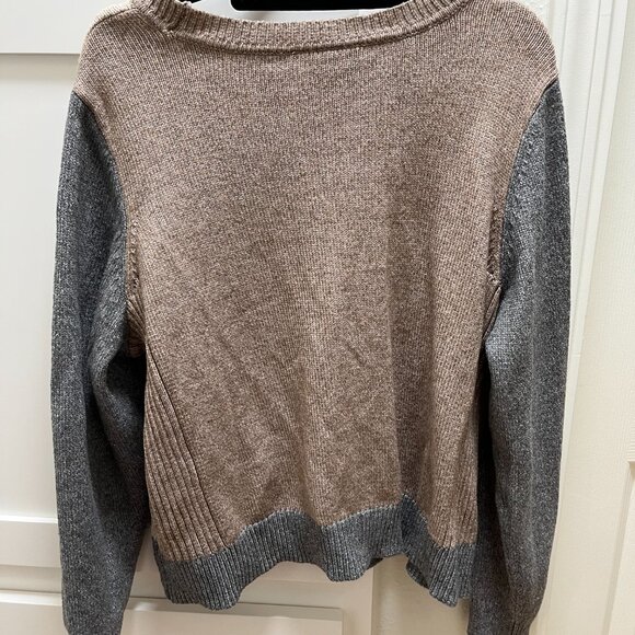 Colorblock Sweater - Picture 2 of 3